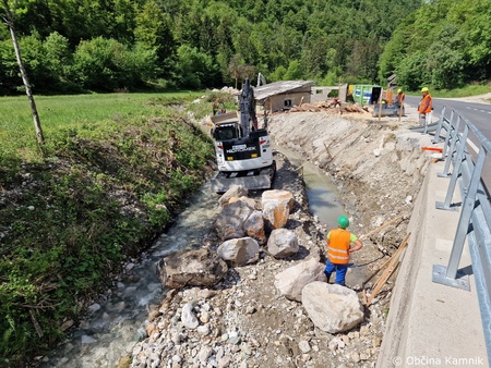 Sanacijska obnova vodotokov in hudournikov po poplavah (4)